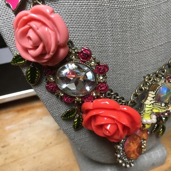 Betsey Johnson rare heart and lock necklace with box not original to necklace - Picture 2 of 9